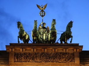 Jak może wyglądać polityka AfD wobec Polski? Analiza niemieckiego think-tanku