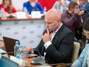 Bartłomiej Mickiewicz: Setki tysięcy Polaków walczą obecnie o utrzymanie pracy i godziwych warunków