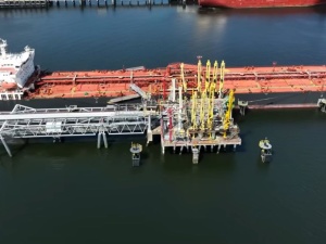 Blokada Trumpa wystawiona na próbę. Gigantyczny chiński supertankowiec zmierza do Wenezueli