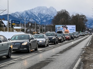 Zakopianka całkowicie zablokowana po wypadku, utrudnienia aż pod Kraków