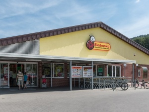 Pożar Biedronki w Polanowie. Potężna akcja służb