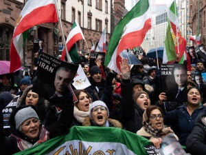 Protesty w Iranie. Pełzający upadek reżimu ajatollahów