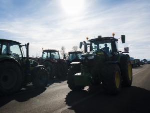 Belgijscy rolnicy nie ustają w protestach przeciw Mercosur. Blokady na lotnisku w Ostendzie