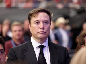 Elon Musk ujawni algorytm X. Cios między żebra urzędników UE