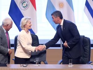 Unijne klauzule bezpieczeństwa nie są wiążące. Prawnik: Mocne prawniczo karty są po stronie Mercosuru