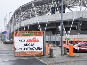 Bielsko-Bialski Ośrodek Sportu i Rekreacji oflagowany. S prowadzi spór zbiorowy
