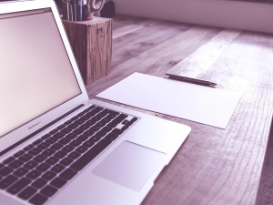 Lawina wniosków w ZUS. Te dokumenty mogą dać dłuższy urlop i wyższe pieniądze, ale czas ucieka