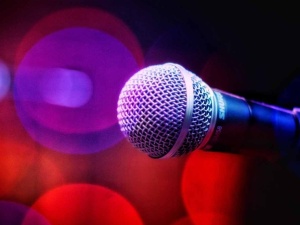 Niepokojące doniesienia w sprawie znanego polskiego kabaretu. Występy odwołane