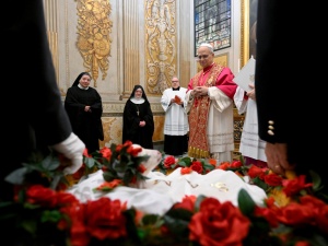 Leon XIV pobłogosławił dziś baranki. Z czym związana jest ta tradycja?