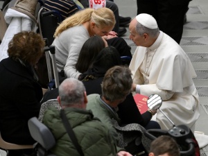 Papież: Jeśli Jezus ma prawdziwe ciało, to przekazywanie prawdy Bożej realizuje się w tym ciele