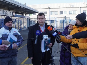 Pracodawca wywiera presję na stronę społeczną. S wszczyna spór zbiorowy w FCA Poland w Tychach