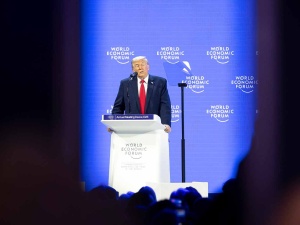 Tȟašúŋke Witkó: Nasza chata z kraja