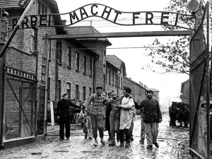 Tadeusz Płużański: Jak Sowieci w 1945 r. do Polski weszli i (prawie) wyszli 