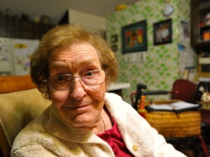 Niewidzialna praca babć i dziadków