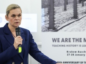 Minister Edukacji naruszyła ustawę. Skarga na Barbarę Nowacką