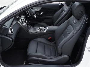 Adient w Skarbimierzu planuje likwidację zakładu. Kilkaset osób straci pracę 