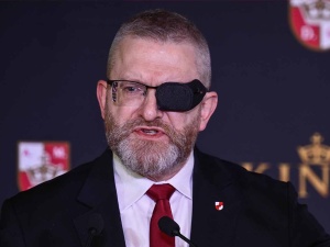 Rośnie poparcie dla partii Brauna. Jest nowy sondaż