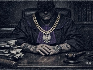 Rozliczenia, areszty, czystki – co rząd Tuska robi ze swoimi krytykami