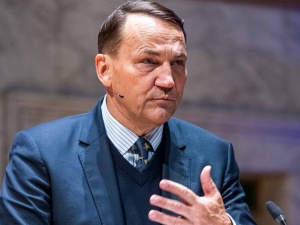 Exposé Sikorskiego przełożone. Powodem decyzja prezydenta?