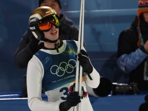 Igrzyska 2026. Srebrny medal Tomasiaka w skokach narciarskich