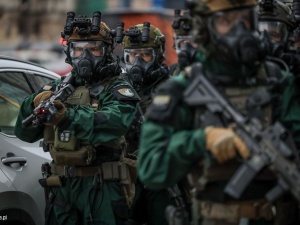 Ścigany w całej UE Gruzin zatrzymany w Polsce. Obława z udziałem kontrterrorystów