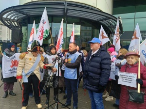 Traktują nas jak tanią siłę roboczą. Solidarność pisze do prezesa Carrefour Group w sprawie zwolnień