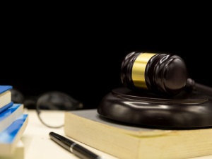 Ośrodek Monitorowania Zachowań Rasistowskich i Ksenofobicznych nie wykonał wyroku. Komornik zajął rachunek fundacji