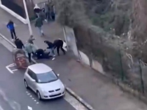 Szok we Francji. Konserwatywny aktywista pobity na śmierć podczas demonstracji