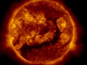 Dziura otworzyła się na Słońcu. Rośnie szansa na zorzę polarną