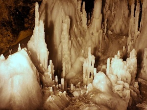 Sensacyjne odkrycie w jaskini. Bakteria z epoki kamienia odporna na antybiotyki