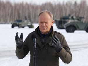 Sytuacja jest bardzo poważna. Tusk pilnie apeluje do Polaków ws. Iranu