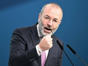 Weber mówi o wspólnej unijnej armii. Musimy być gotowi na to, że Kaczyński wróci do władzy