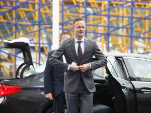 Szef MSZ Węgier: Nie ulegniemy szantażowi Brukseli