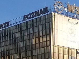 Niepewna przyszłość Wytwórni Sprzętu Komunikacyjnego w Poznaniu. Spółka zwolni połowę pracowników?