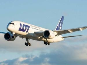 LOT odwołał loty do Izraela. Samolot do Dubaju zawrócony