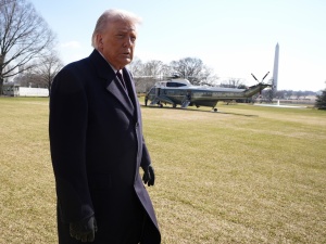 Telefoniczna narada Trumpa z szefami państw Zatoki i NATO