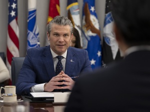 „To nie jest wojna o zmianę reżimu”. Szef Pentagonu wskazał cel USA wobec Iranu