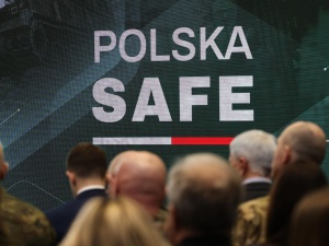 Czy Polska powinna mieć broń nuklearną? Nowy sondaż