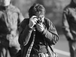 Nie żyje Adam Chełstowski. Znany fotoreporter zmarł nagle