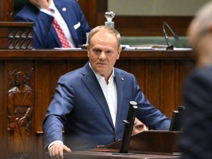 Ceny paliw w hurcie mocno w górę. Tusk zabrał głos