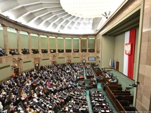 Zwycięzca sondażu przegrywa w Sejmie