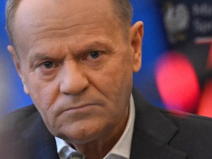 Atak na Iran. Tusk ugiął się pod presją, wyśle samoloty po Polaków