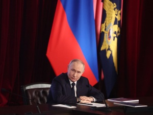 Tȟašúŋke Witkó: Na Kremlu bez zmian