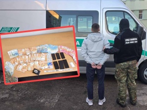 Ukrainiec z fałszywymi dokumentami i dziesiątkami tysięcy euro. W sieci wrze po decyzji prokuratury