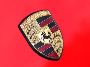 Niemiecki gigant w tarapatach. Porsche notuje potężne tąpnięcie