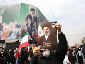 Doniesienia z Iranu: Modżtaba Chamenei ranny i ukryty w silnie strzeżonym miejscu