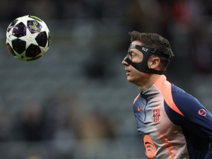 Lewandowski zagra w Barcelonie w kolejnym sezonie? Klub ma plan