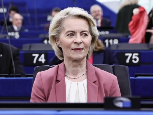 KE udzieli Polsce pożyczki mimo weta Karola Nawrockiego