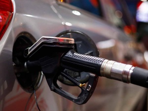 Kolejny kraj UE uwalnia rezerwy ropy naftowej