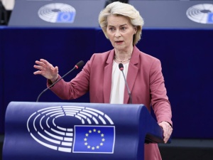 Rzecznik PiS: „Pani von der Leyen, jak podpiszecie z Tuskiem umowę ws. SAFE, o spłatę proszę prosić Tuska”